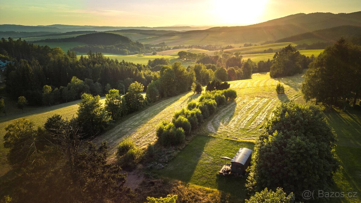 Atraktivní stavební pozemek na krásném místě - 4