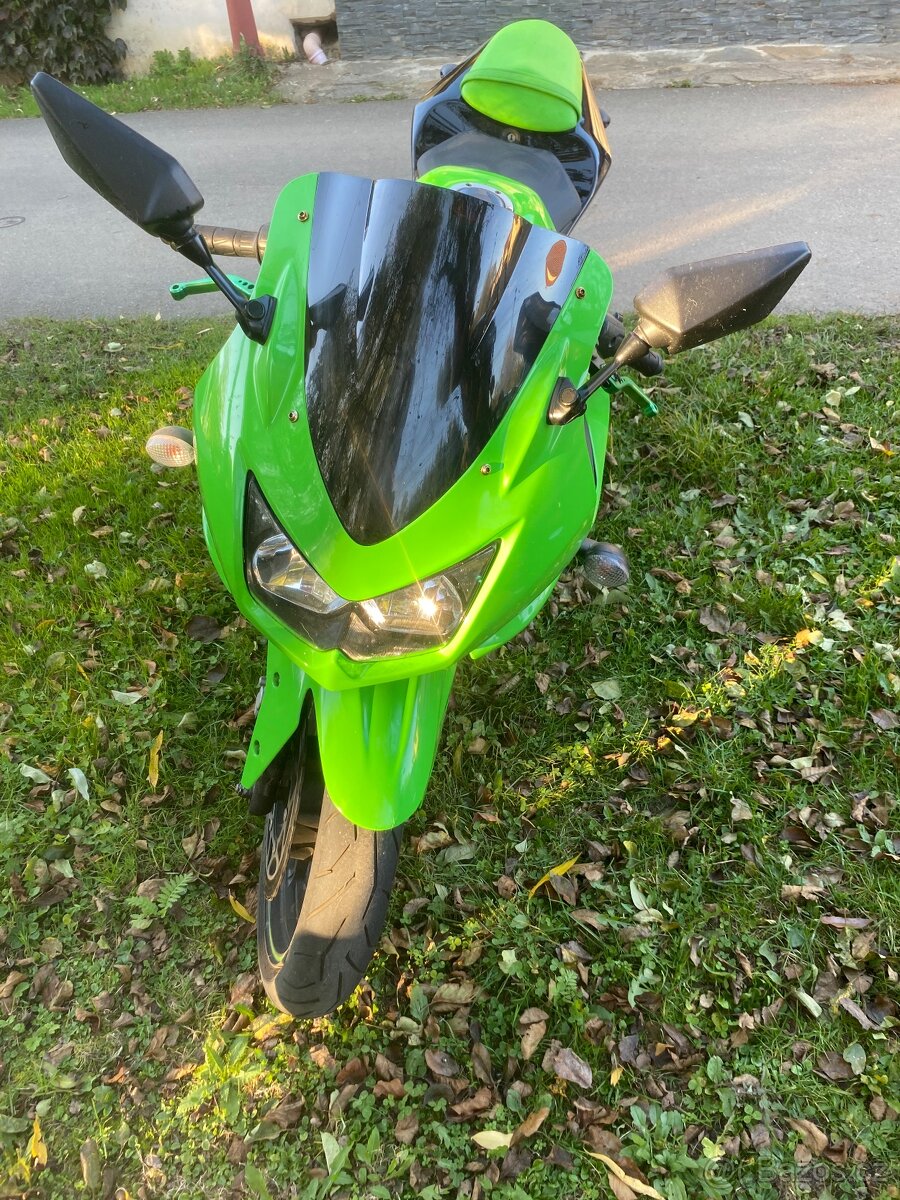 Kawasaki ninja 250r - 4