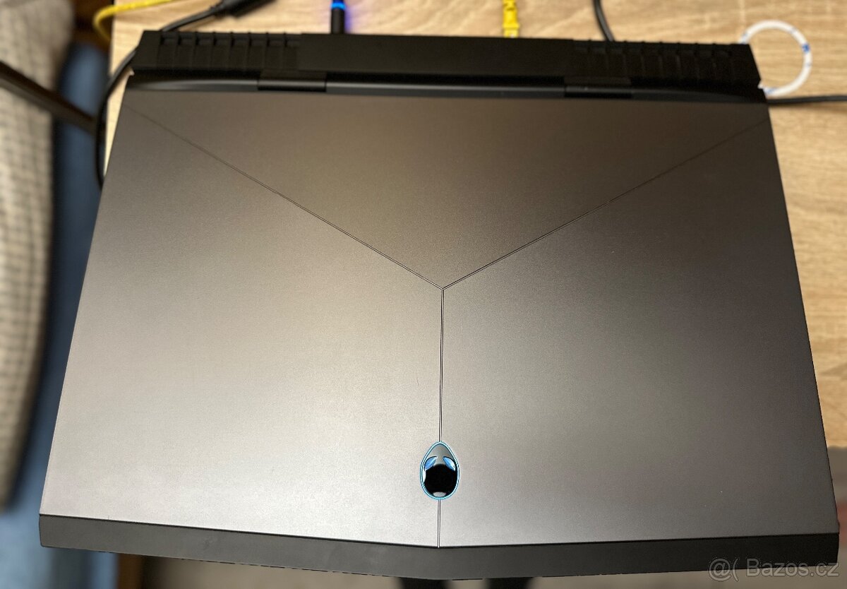 Alienware 17 R5 - 4