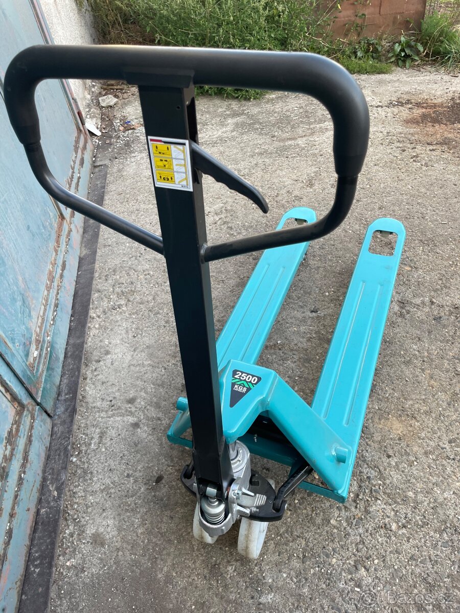 Paletový vozík 2500kg pol/nyl - 4