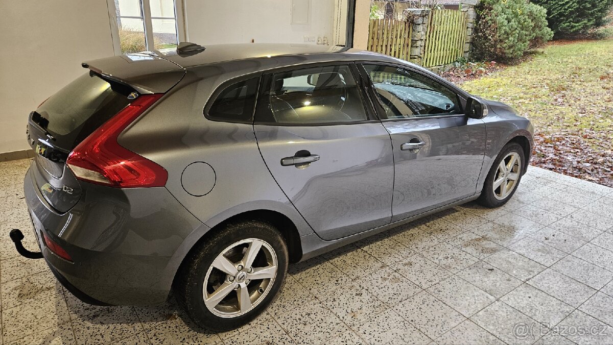 Volvo v40 - 4