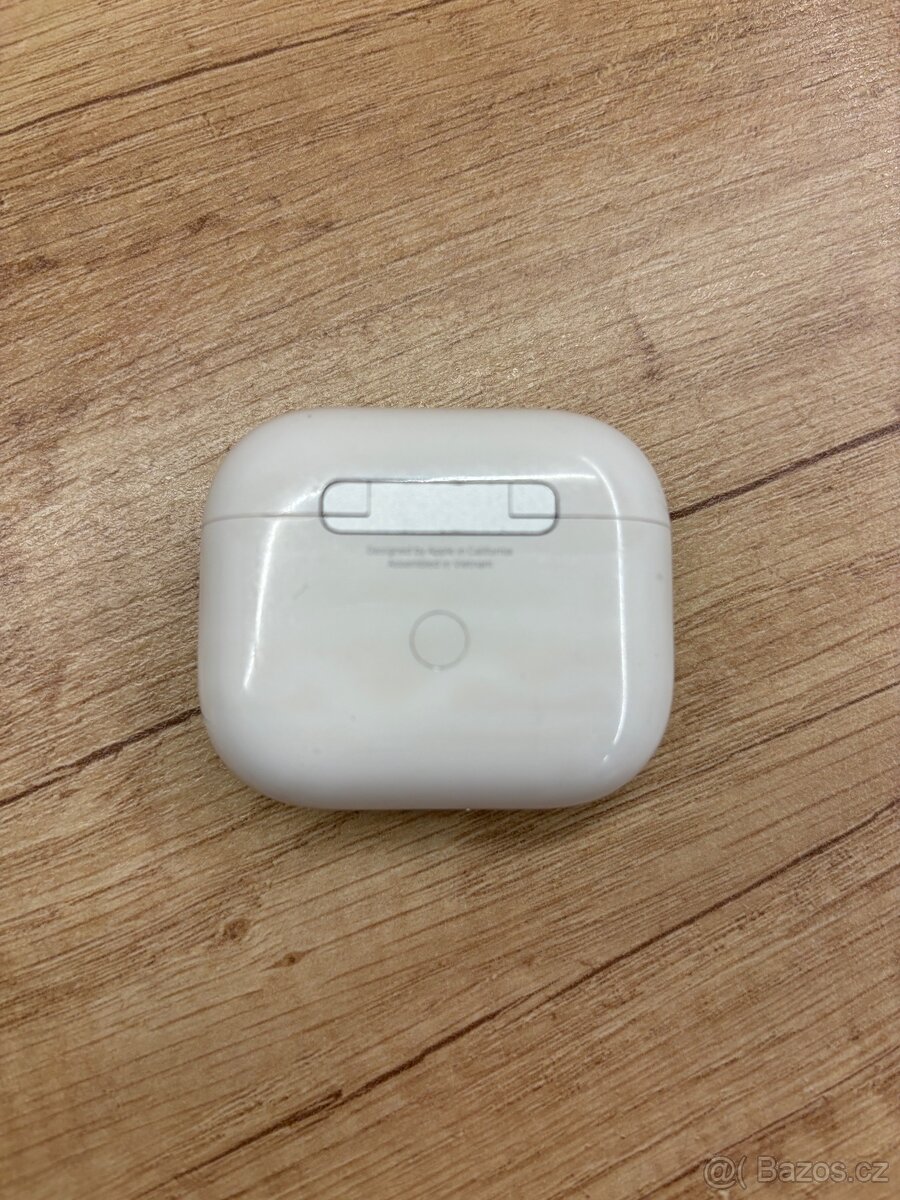 AirPods 3.generace - 4