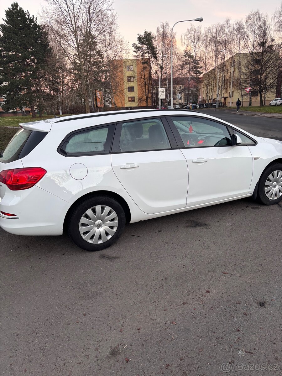 Opel Astra j 1.7 diesel - 4