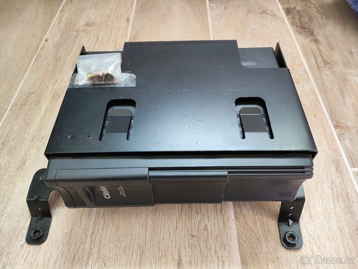 6 CD Changer Clarion Peugeot 406 - 4