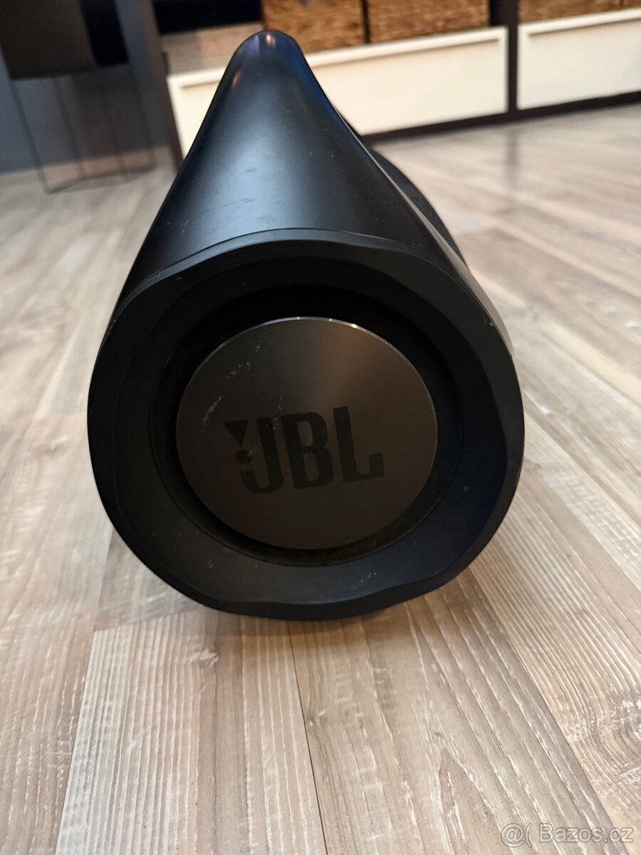 JBL boombox - 4