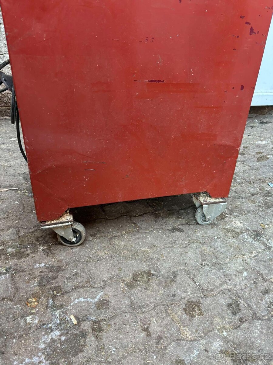 Hoblovka KDR 310 a hoblík. - 4