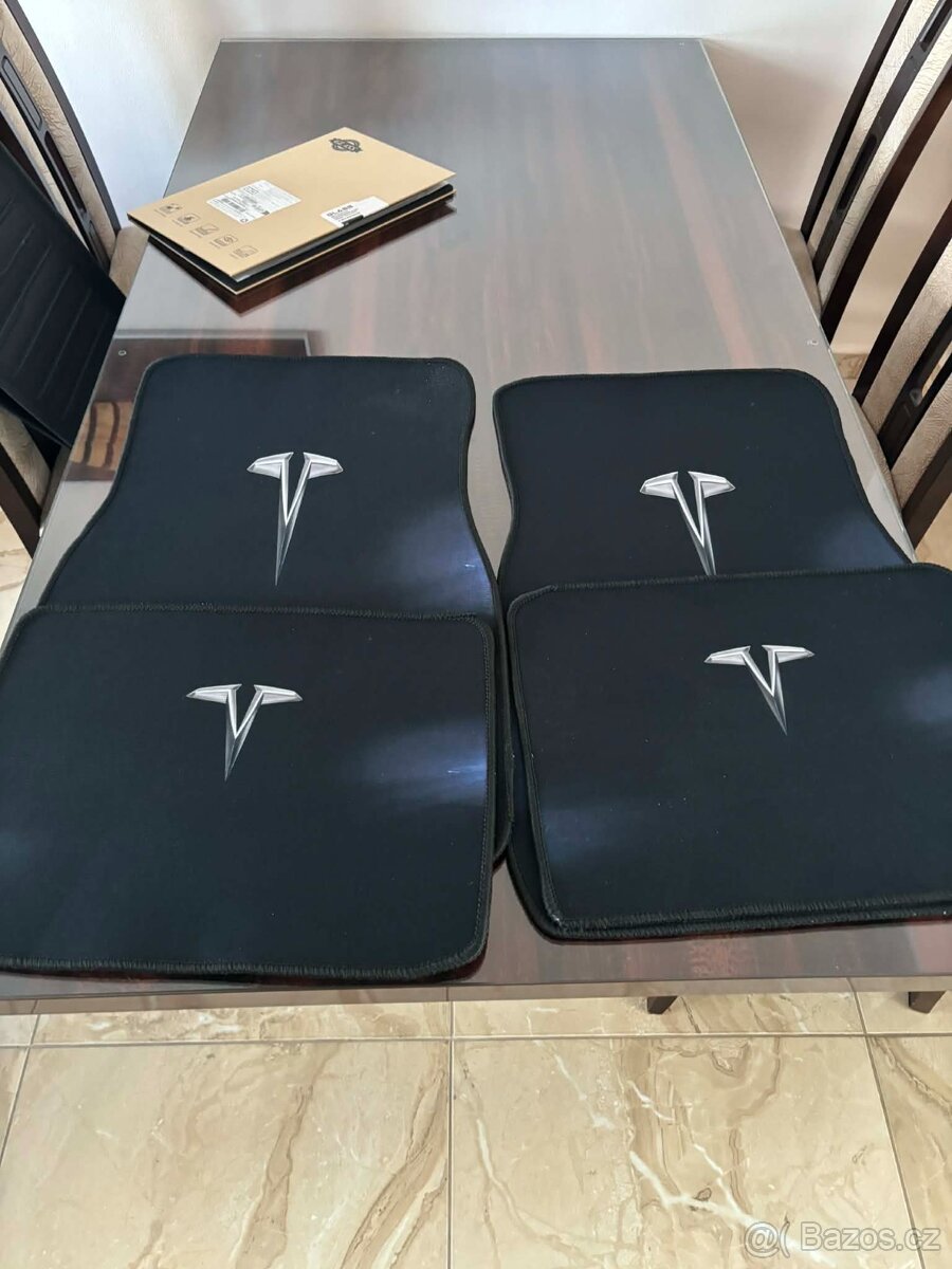 Tesla lednice y a různé věci lednice sleva - 4