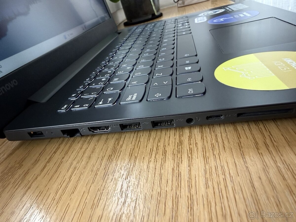 Prodám herní notebook Lenovo IdeaPad 330-15ICH - 4