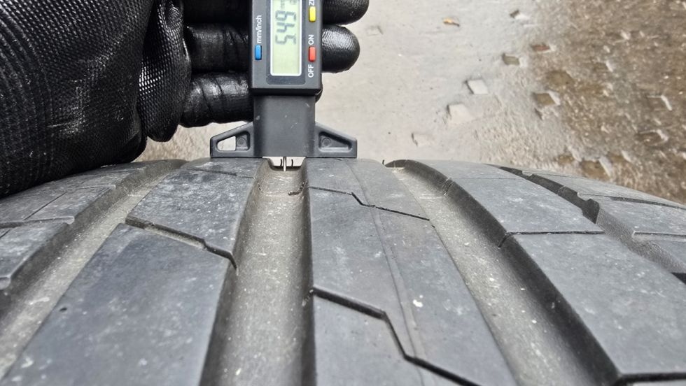 Letní pneu 255/40/19 Hankook - 4