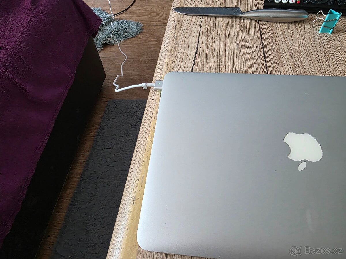 MACBOOK AIR A 1466 - 4