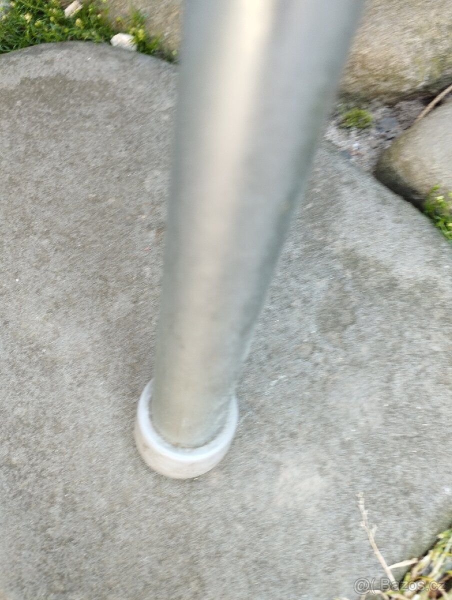 2 Dřevěné retro židle stáří cca 80 let - 4