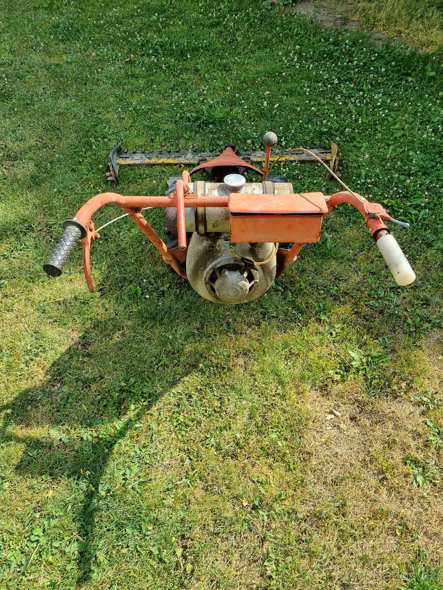 Sekačka na trávu zn. Rotax - 4