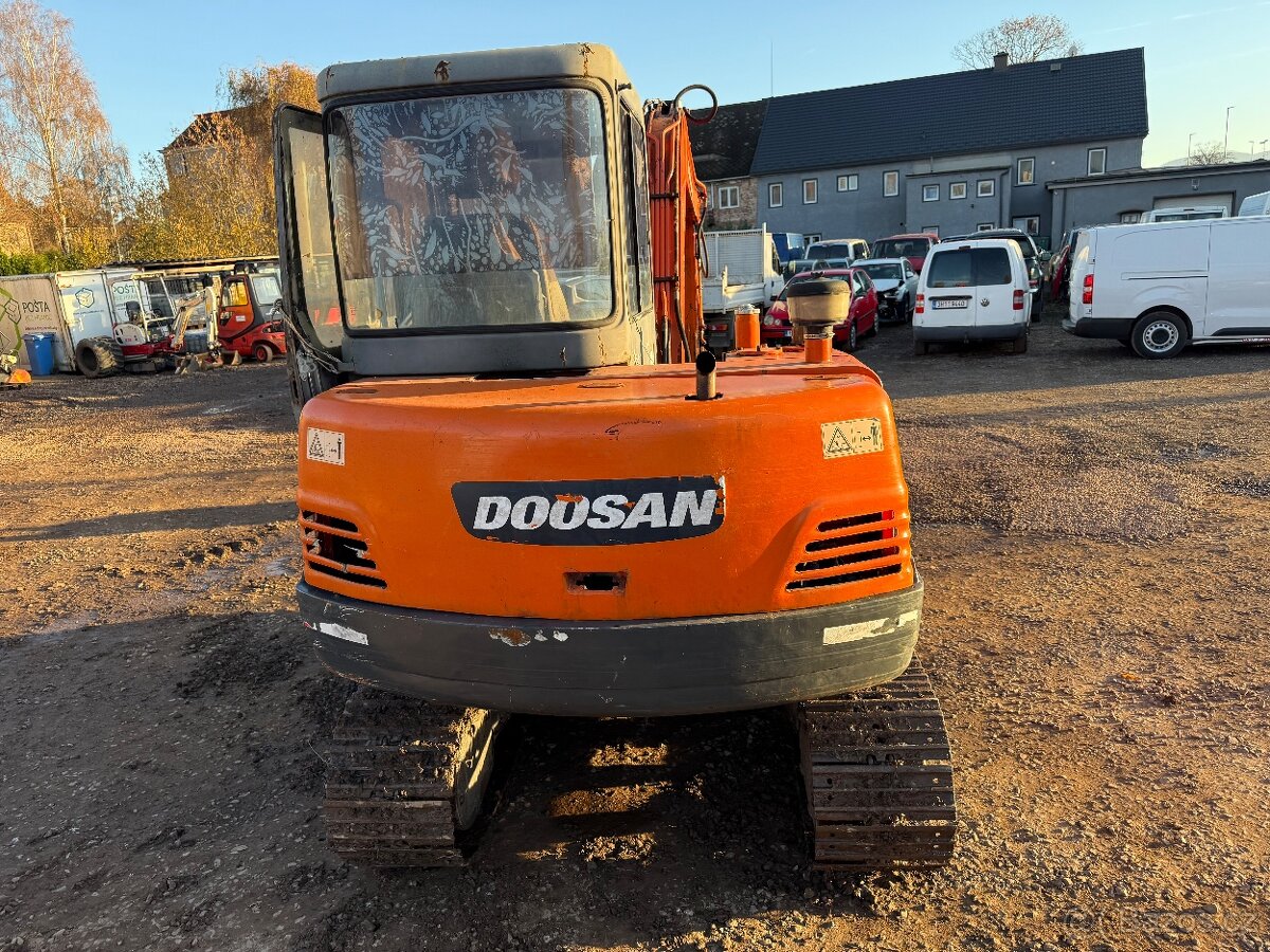 Doosan DH55 Minibagr 5.5T rok 2007 + 2x lžíce - 4