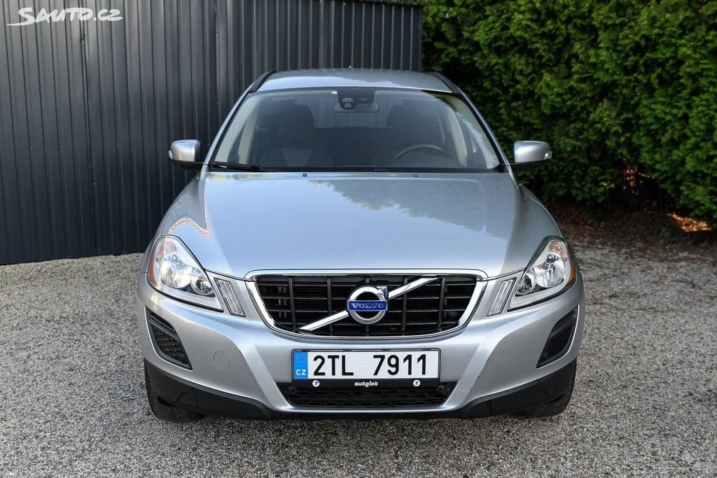 Volvo XC60 2.4 D3 MANUÁL - 4