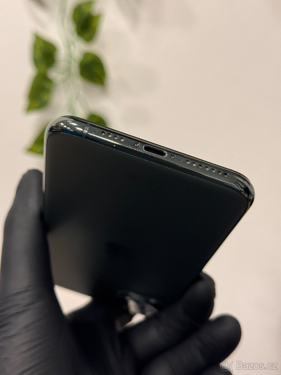 iPhone 11 Pro Max 64GB - nefunkční Face ID - 4