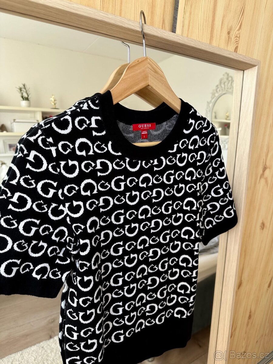 GUESS KRÁSNÝ ČERNÝ SVETR - 4