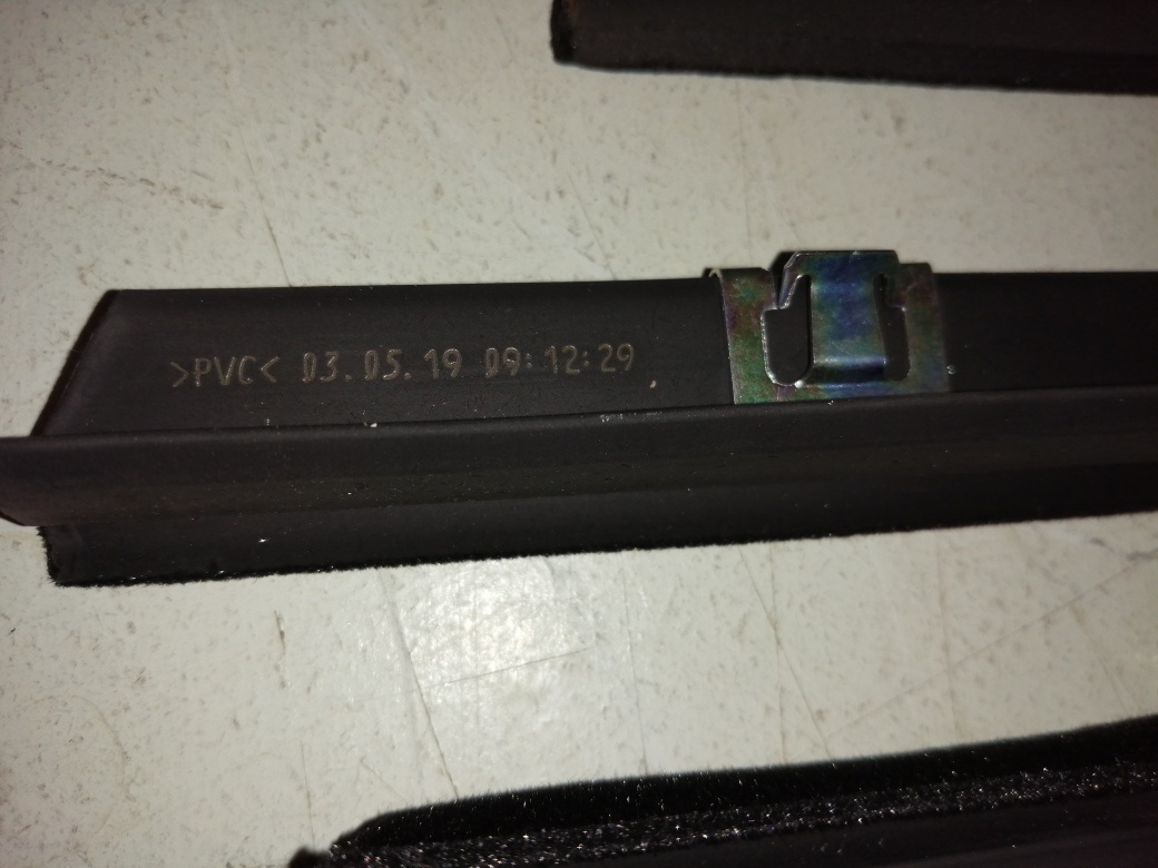 Těsnění skla Suzuki Samurai. - 4