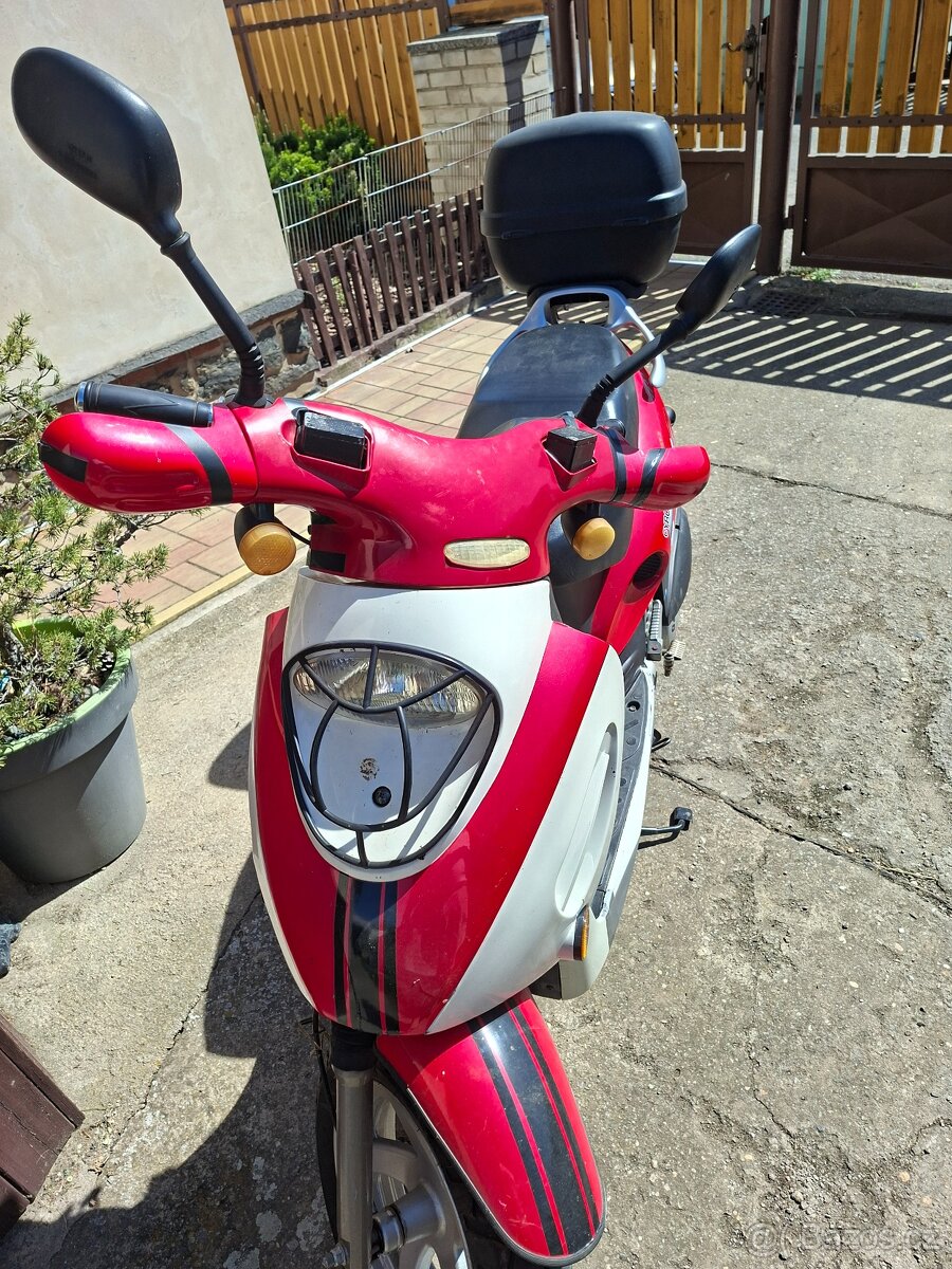 Skútr 125 ccm - 4