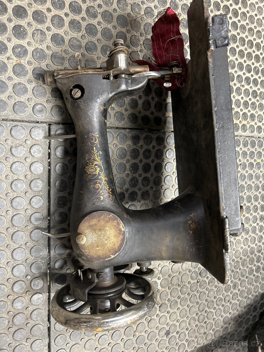 Singer - 4