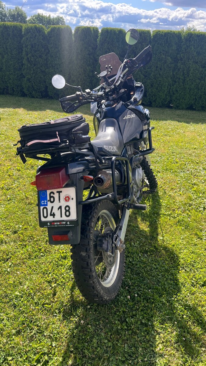 Suzuki DR650 - 4