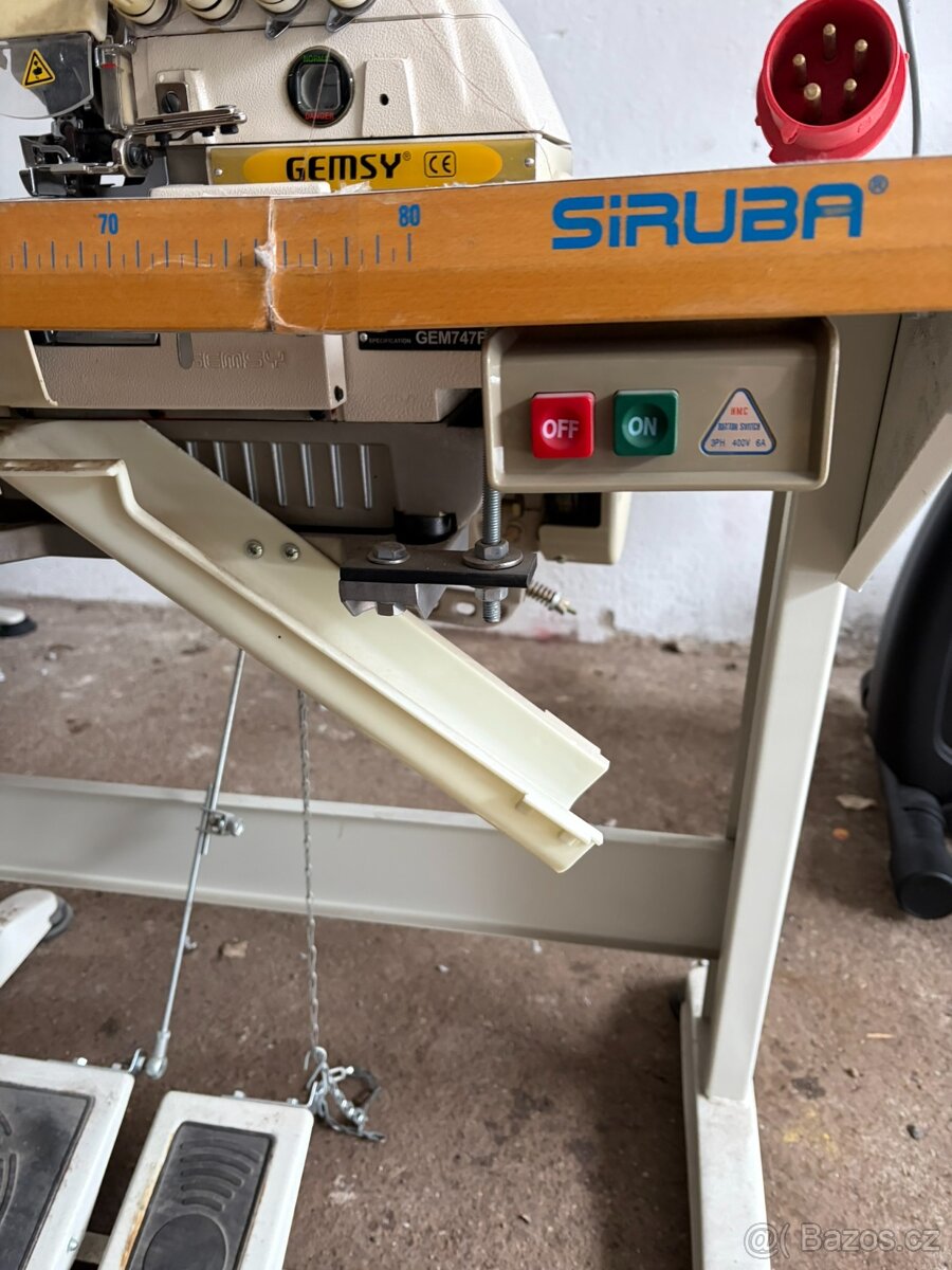 Průmyslový šicí stroj / Overlock GEMSY GEM747F - 4