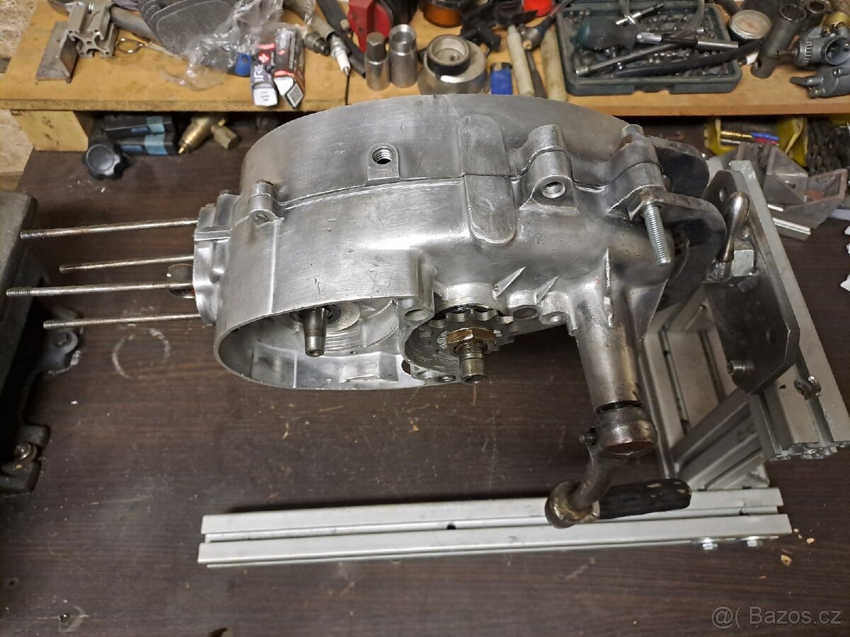 Motor Jawa pionýr 50 - 4