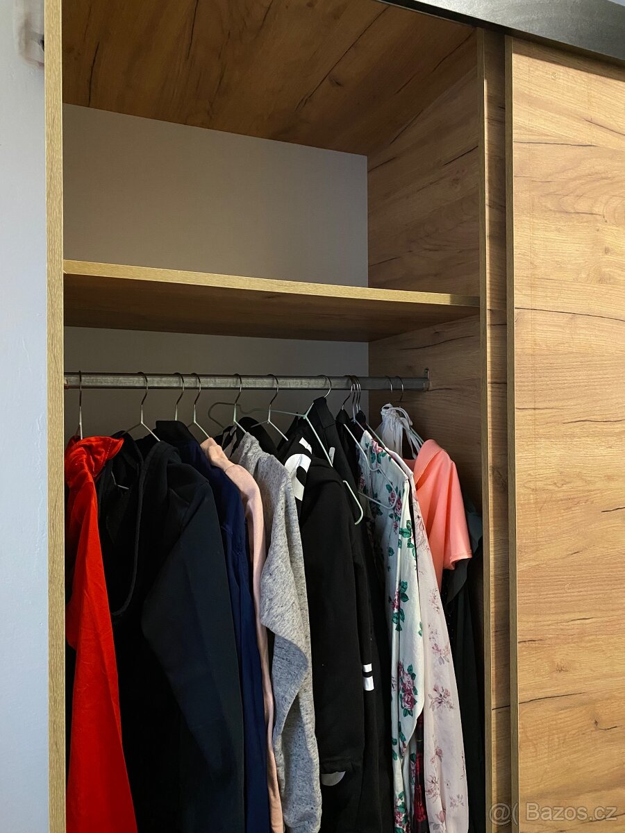 Velká šatní skříň - Nová - 4