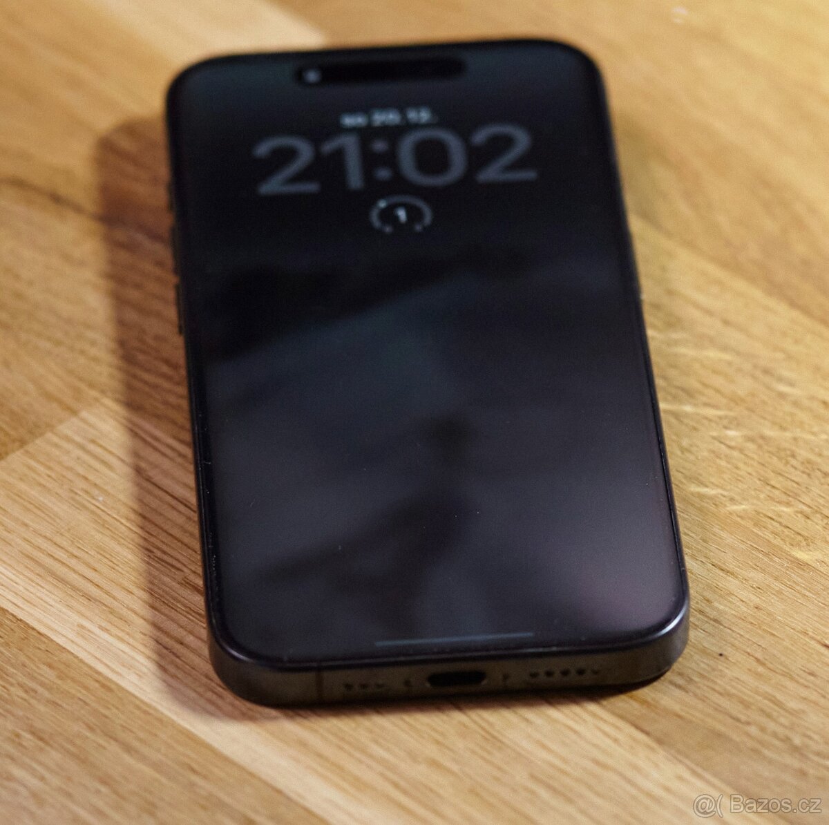 Apple iPhone 15 Pro, 256GB, černý titan - 4