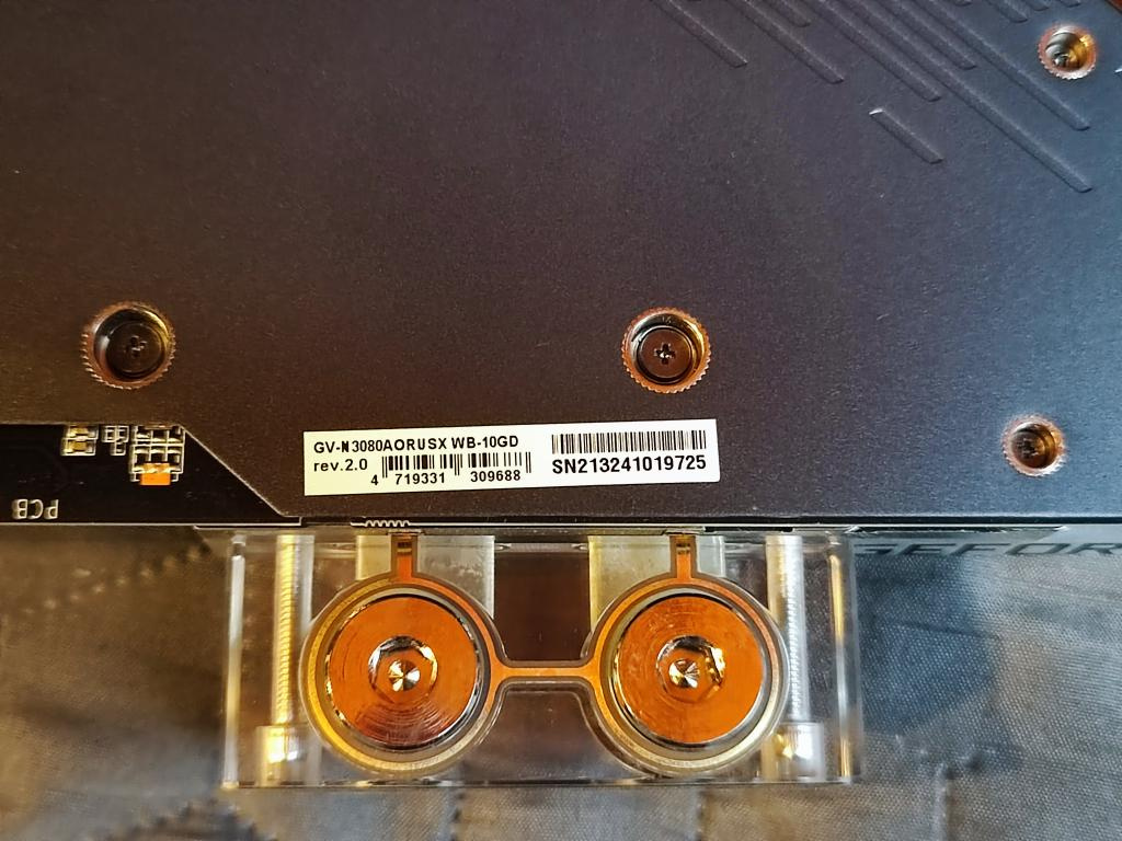 GeForce RTX 3080 XTREME WATERFORCE WB 10G - 4