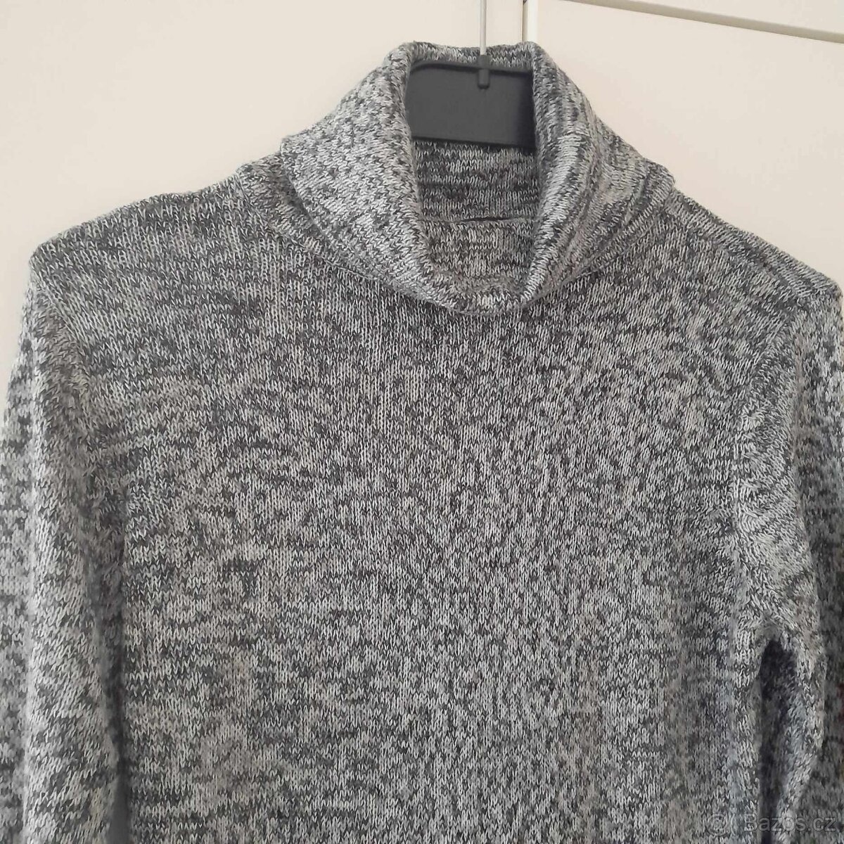 Lehké úpletové šaty - 4