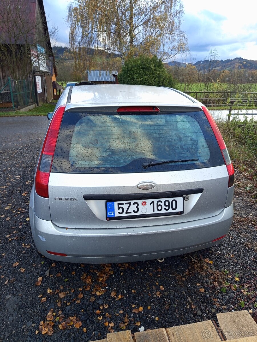 Ford fiesta 1.4 TDCi - 4