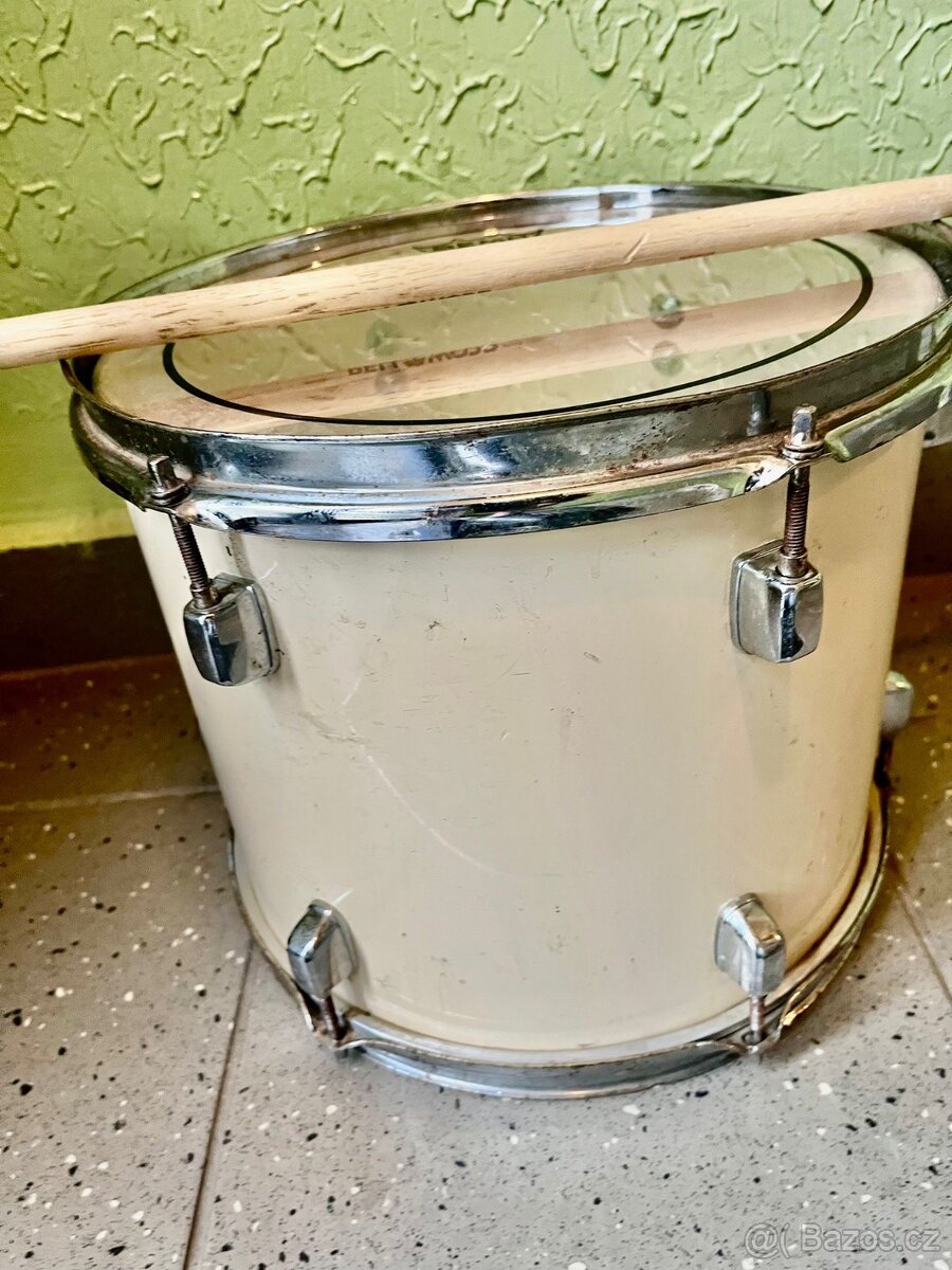 Buben na fandění - 4