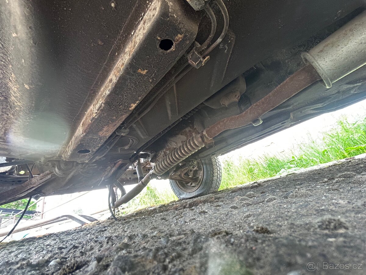 Golf mk1 na renovaci - 4