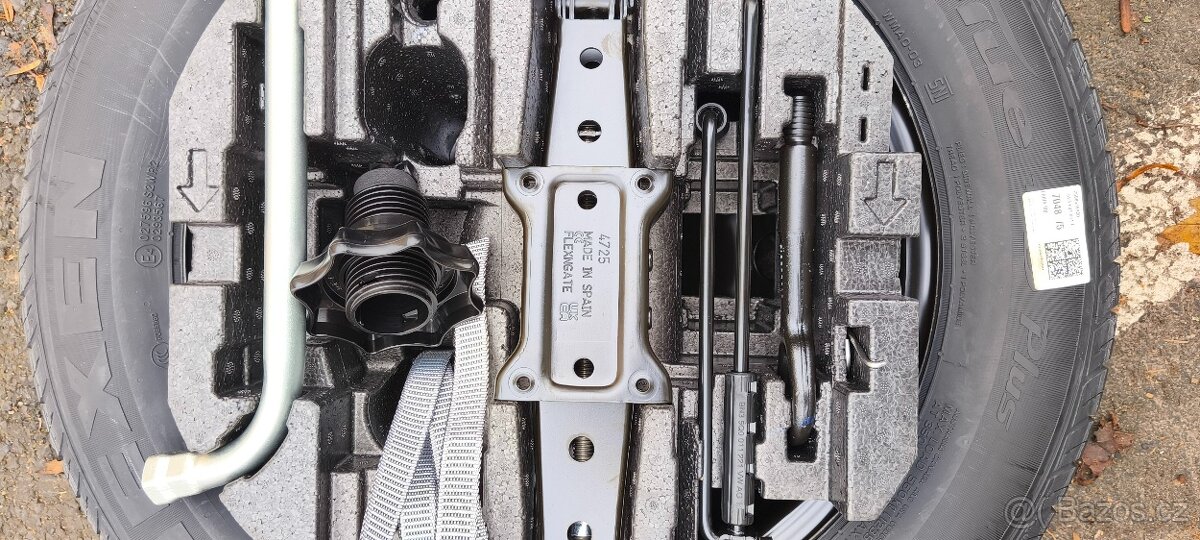 Rezervní kolo + sada do rezervy - 4