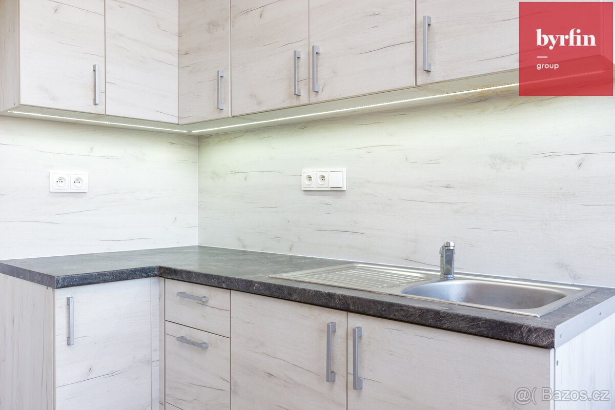 Prodej bytu 2+kk, 47 m², centrum Opavy – náměstí Osvoboditel - 4