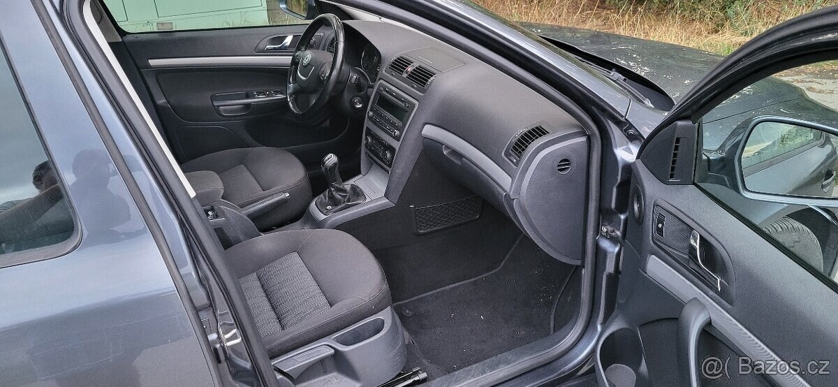 Škoda Octavia II 2.0 TDI CR 103 KW Elegance 2012 Webasto CZ - 4