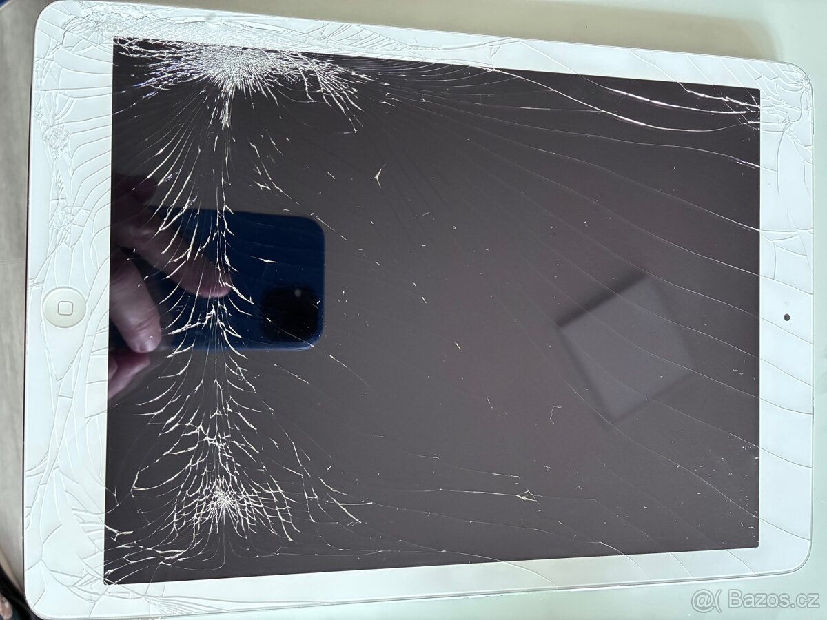 iPad A1475 Apple na opravu - 4