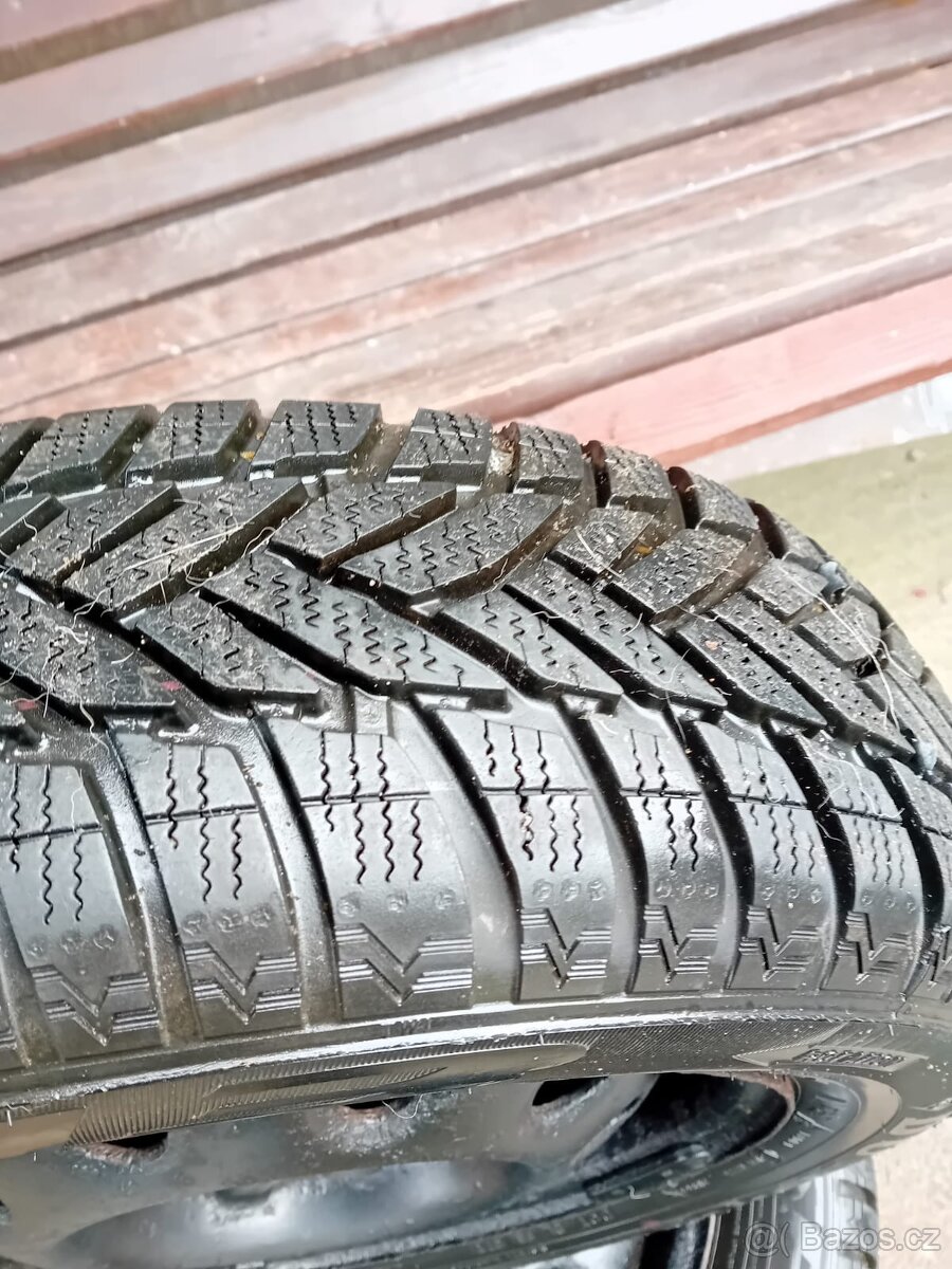 2ks Zimních pneumatik na diskách 165/70/R13 - 4