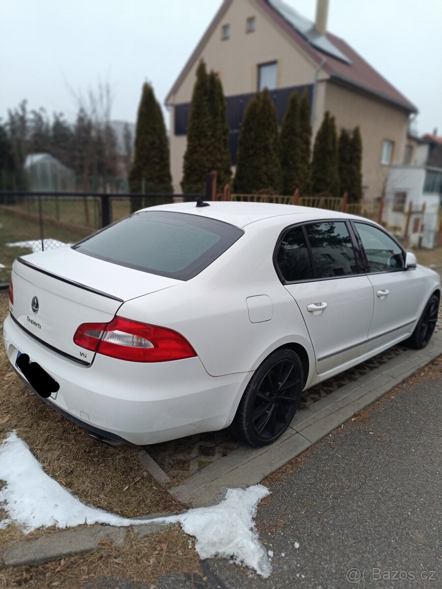 Škoda Superb 2009 3.6 FSI - 4