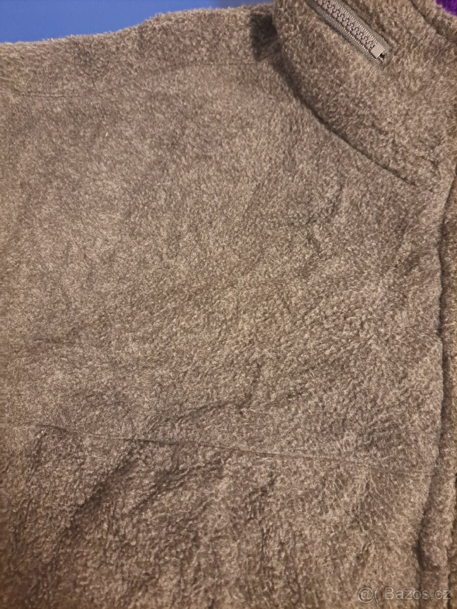 Retro fleecová mikina značky Lacoste - 4