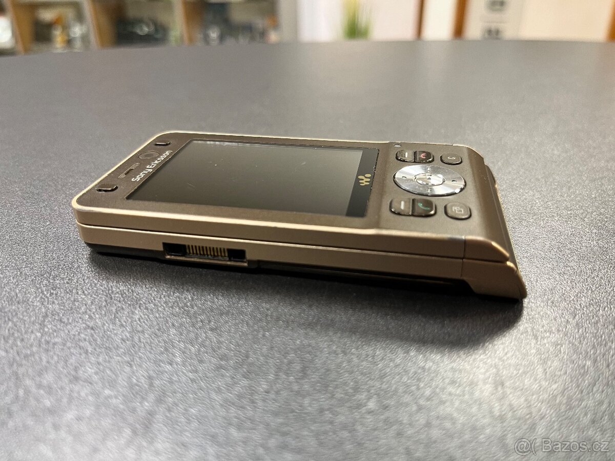 Sony Ericsson W910 - 4