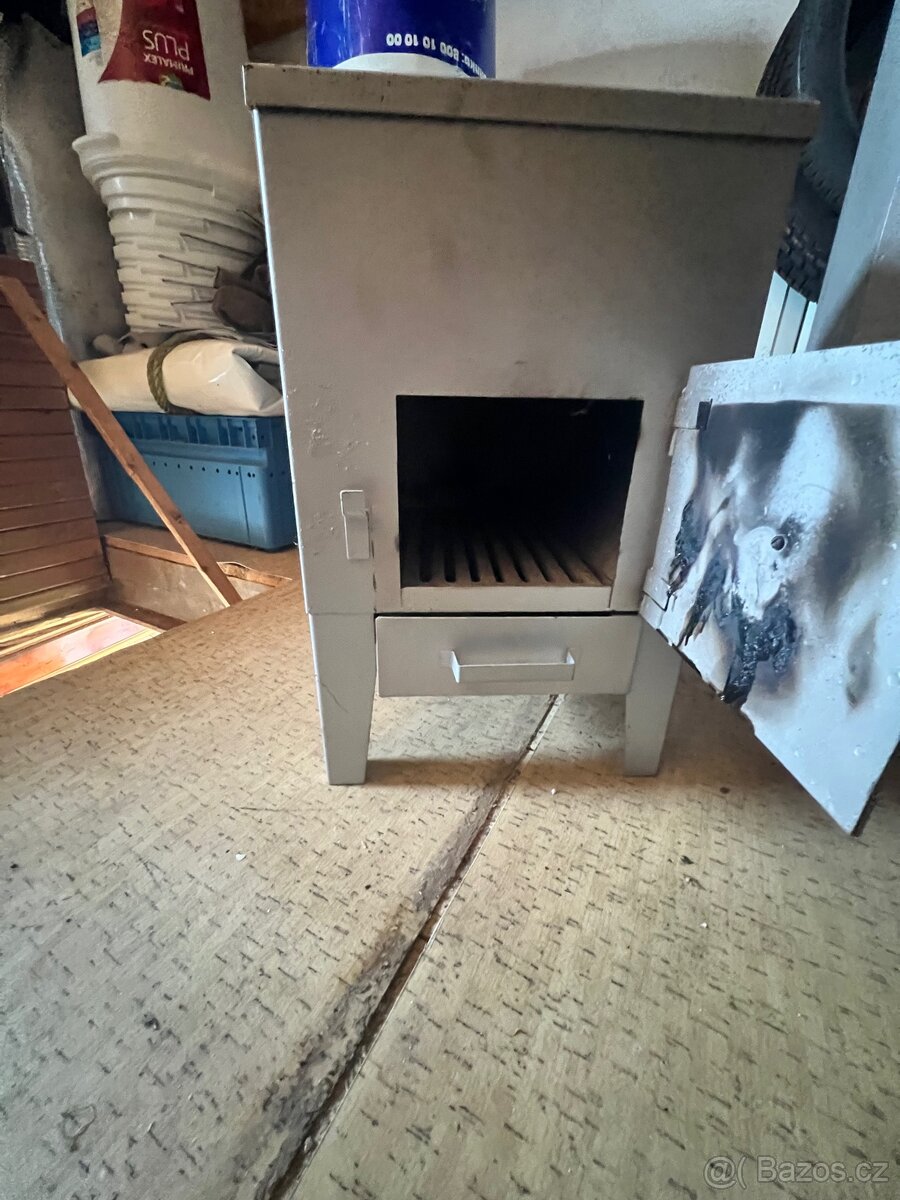 Udírna plechová s ohništěm - 4
