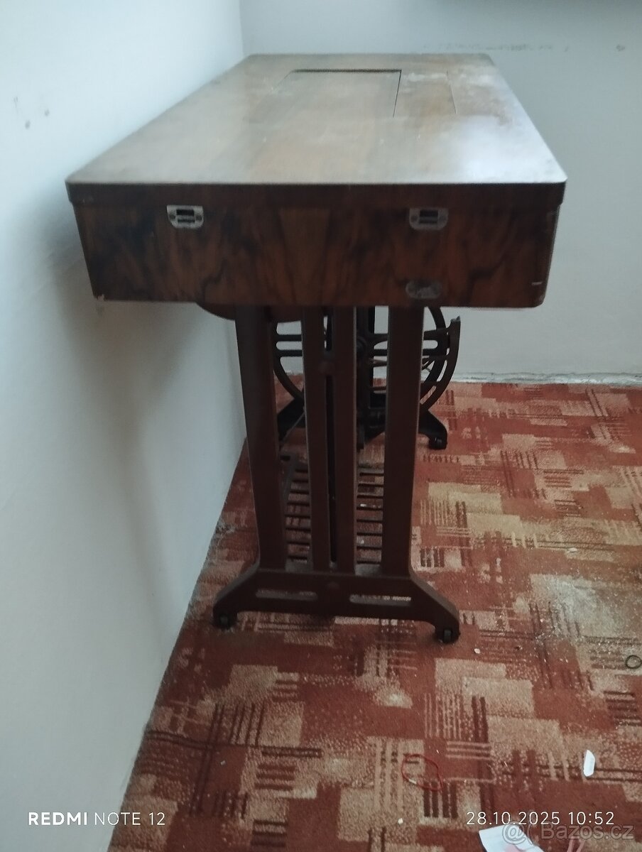 šicí stroj Minerva - 4