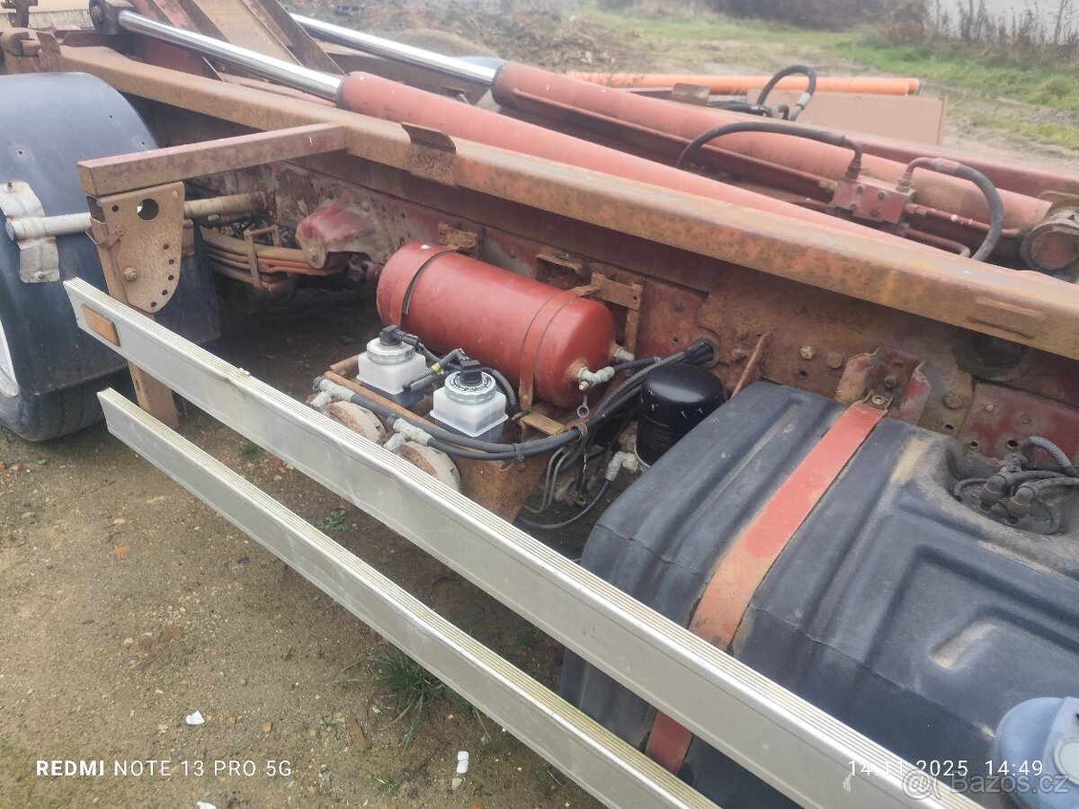 Iveco hákový kontajner - 4