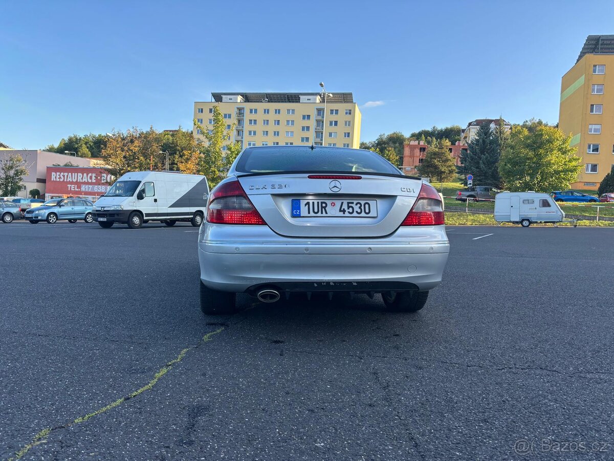 CLK 320 CDI Coupé Avantgarde (W209) - 4