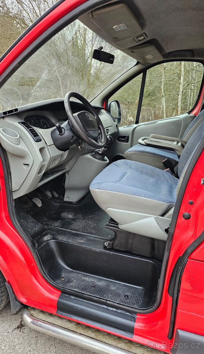 Primastar Trafic vivaro 1.9dci 6-mist - 4