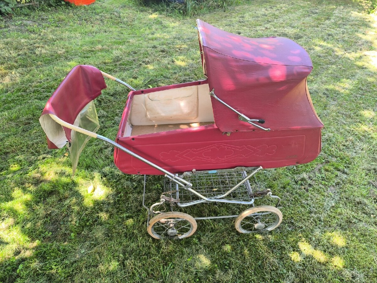 Kočárek Liberta. - 4