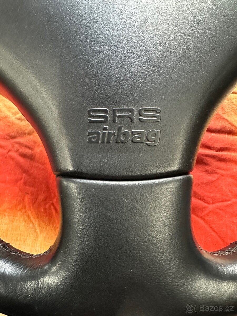 Aston Martin DB7 Vantage - volant s org. carbonem - 4