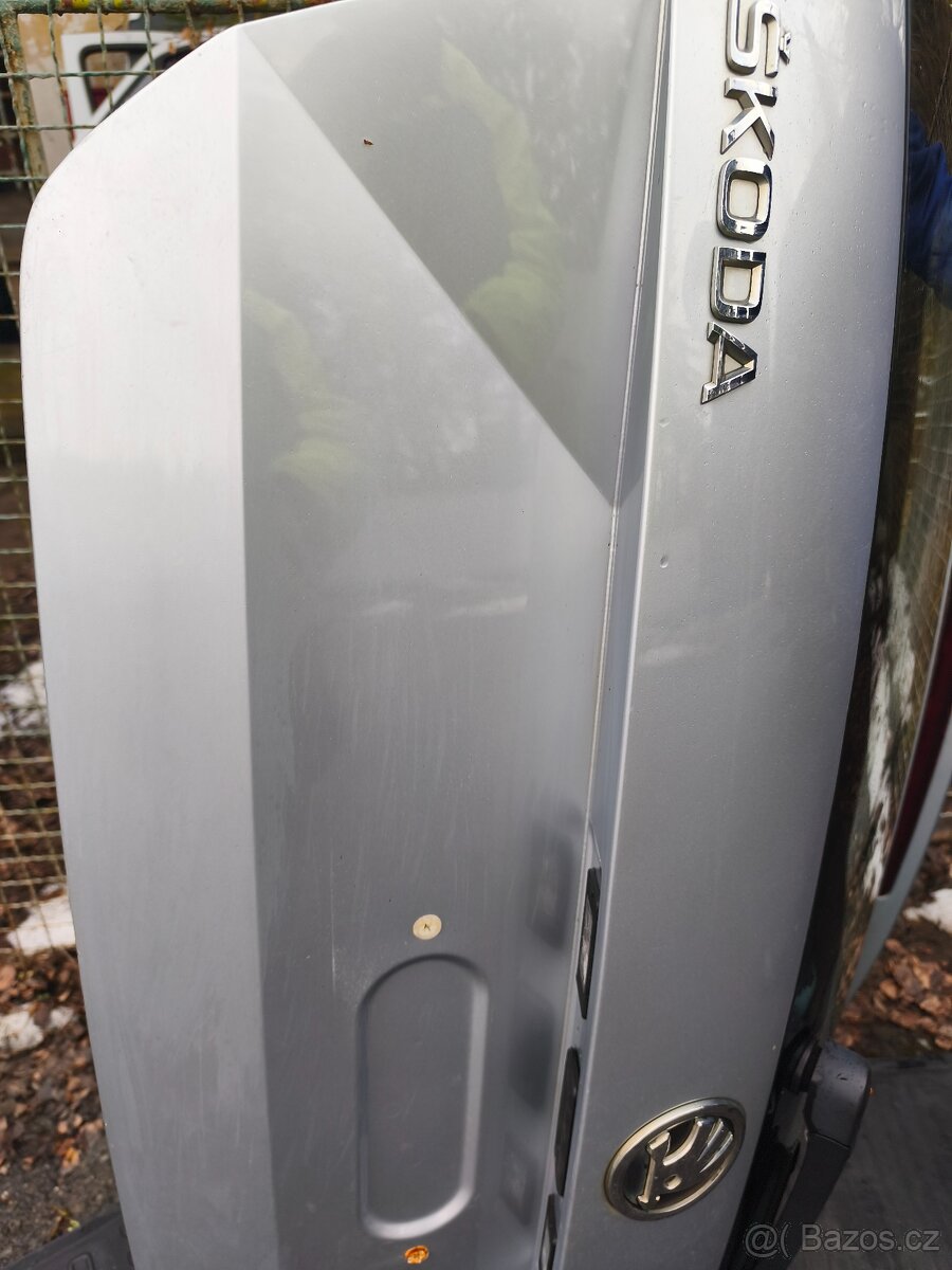 Skoda Rapid - páté dveře, víko kufru - 4