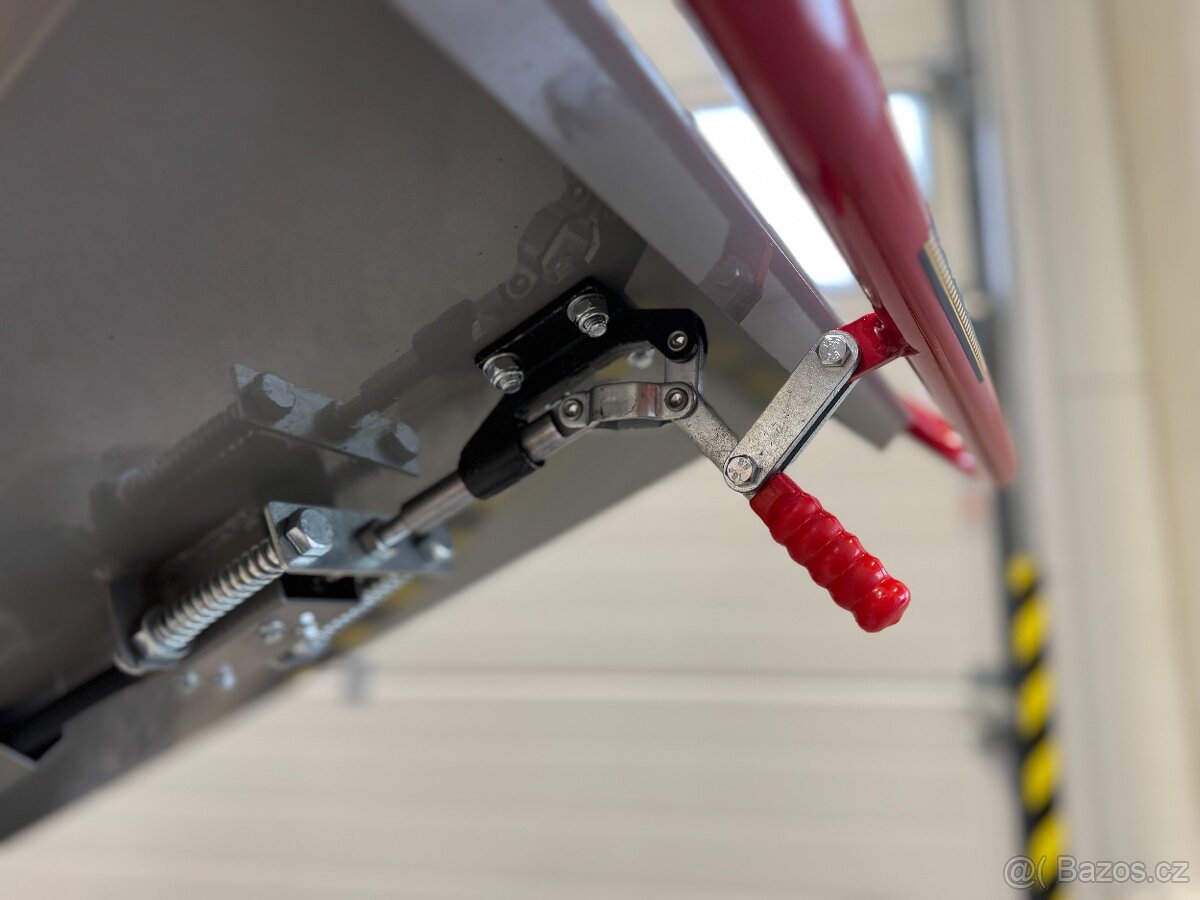 Štěpkovač dřeva a větví GTS-3000 - 4